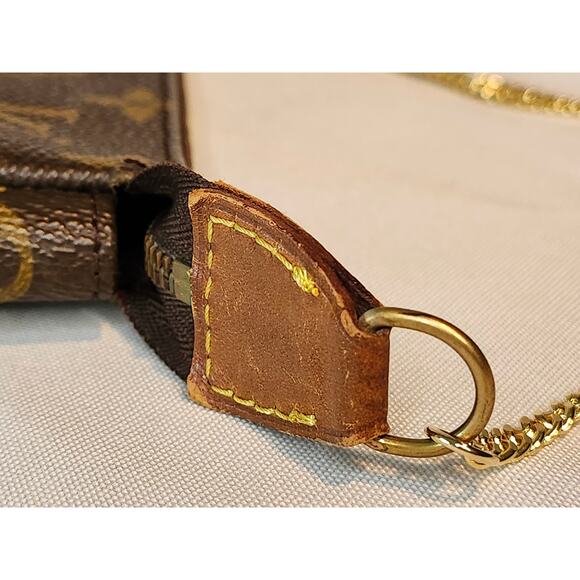 Louis Vuitton LV Monogram Pochette Accessoires with Gold Chain Vintage Bag - Picture 5 of 14
